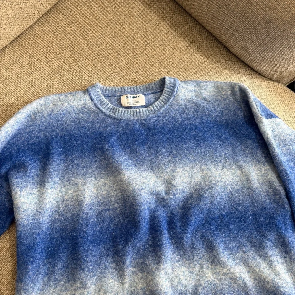 Old Navy Blue Ombre Crewneck Sweater - Picture 5 of 8